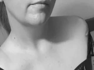 WebCAM of Hornyhotwife83