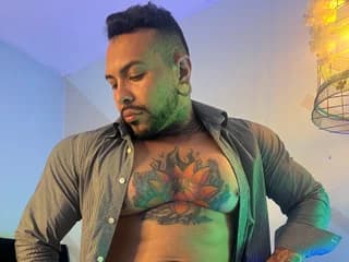 WebCAM of MuscleBigGuy