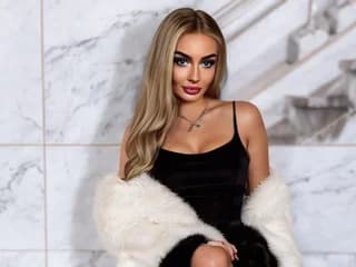 WebCAM of arabella_dominates